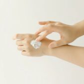 boj-sunscreen-rice-probiotics-spf-50-pa-applying.jpg
